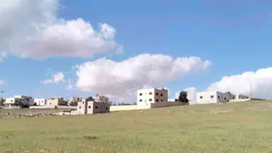 أرض في مشترك محددة داخل التنظيم تحديد حكومي - 15,000 دأ - صورة NaN
