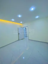 شقة - اربد - الحي الشرقي - قرب حديقة تونس ودوار الدرة  - 60000 دأ