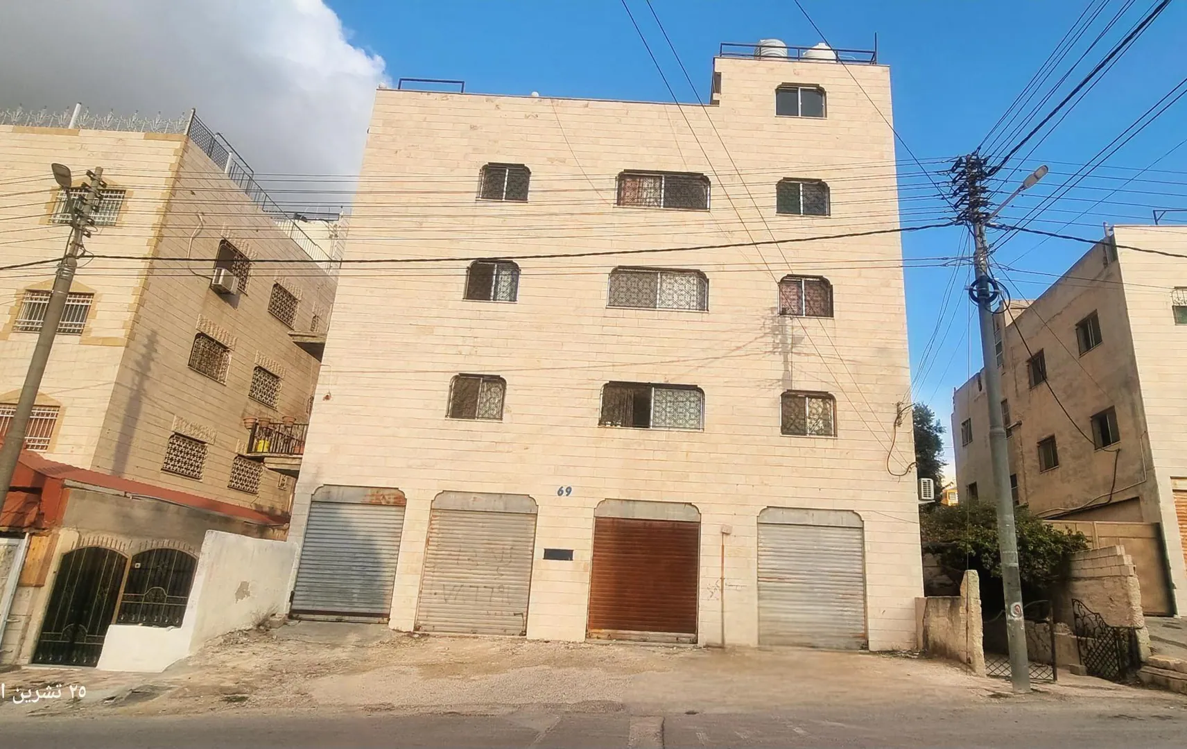 مبنى في خلف المدرسة الحرفية للبنات - 260,000 دأ - صورة 1