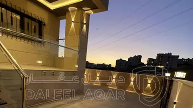 شقة - ارضية خلف المدارس العالمية طريق المطار الحويطي ا - 110000 دأ