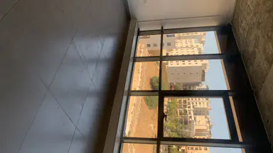 مكتب/تجاري في وادي صقرة، مقابل البنك العربي - 167,700 دأ - صورة NaN
