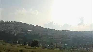 أرض في عمان الجبيهة قرب قصر الأميرة بسمة  - 270,000 دأ - صورة NaN