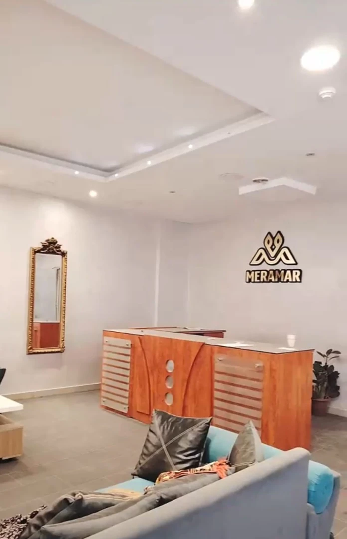 مكتب/تجاري في خلدا - بالقرب من اشارات البشيتي  - 320,000 دأ - صورة 1