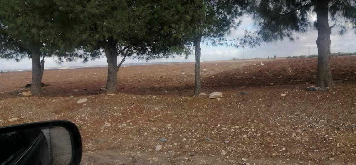 أرض في قرب جسر النعيمه على الشارع مباشره(عمان الرمثا)  - 437,640 دأ - صورة 1