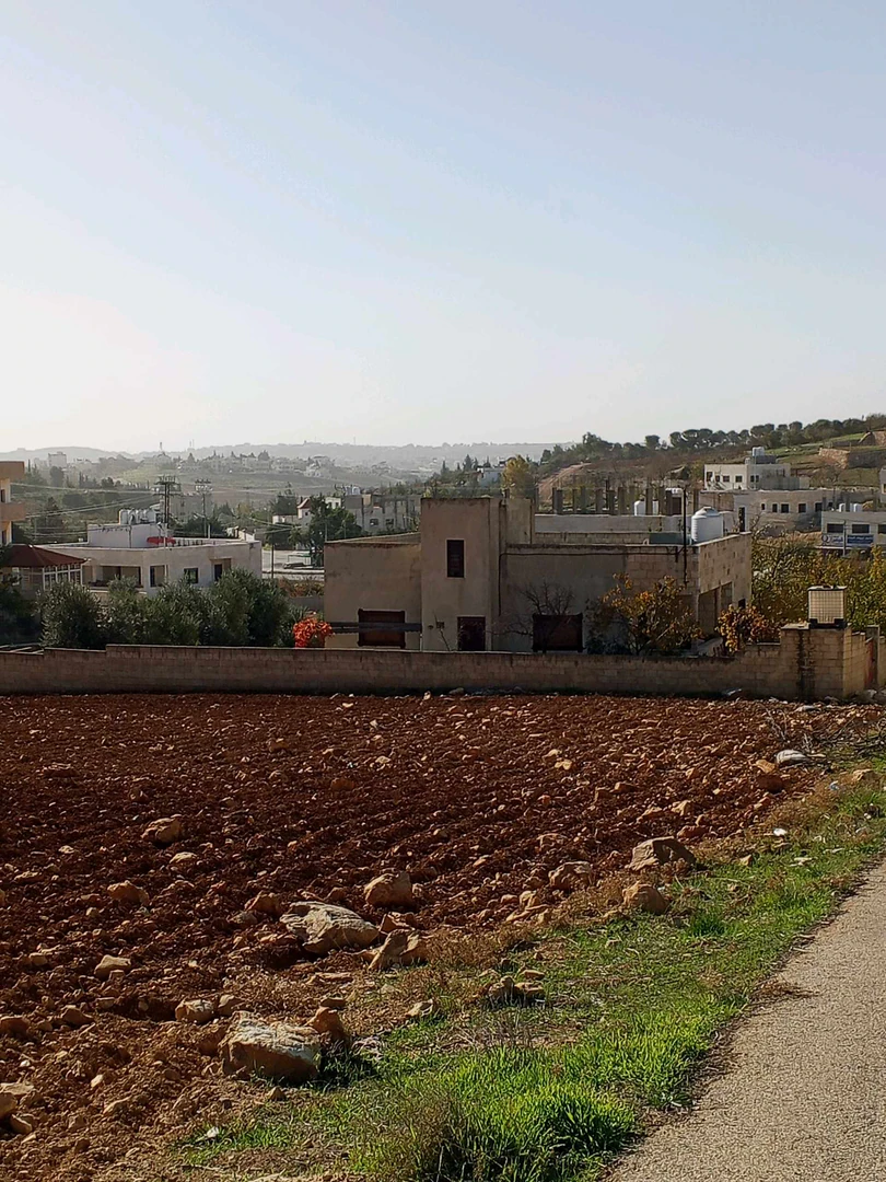 مبنى في ناعور - 150,000 دأ - صورة 1