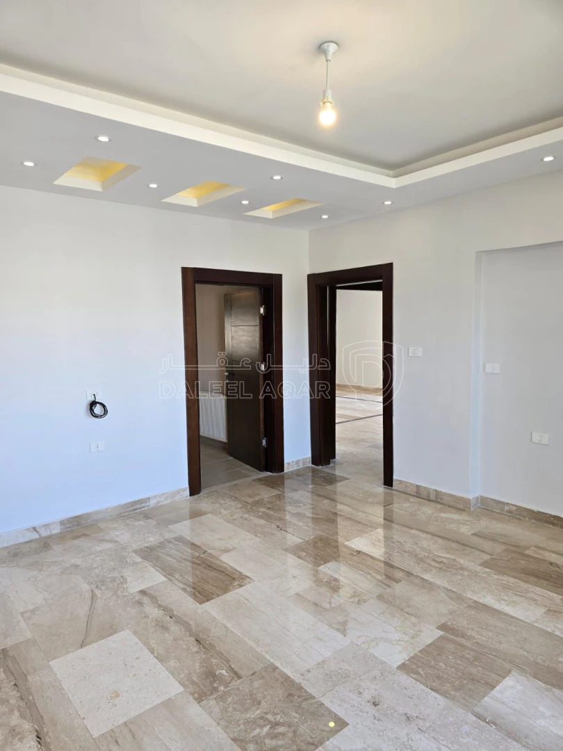 شقة في ديرغبار شارع ال60 - 165,000 دأ - صورة 1