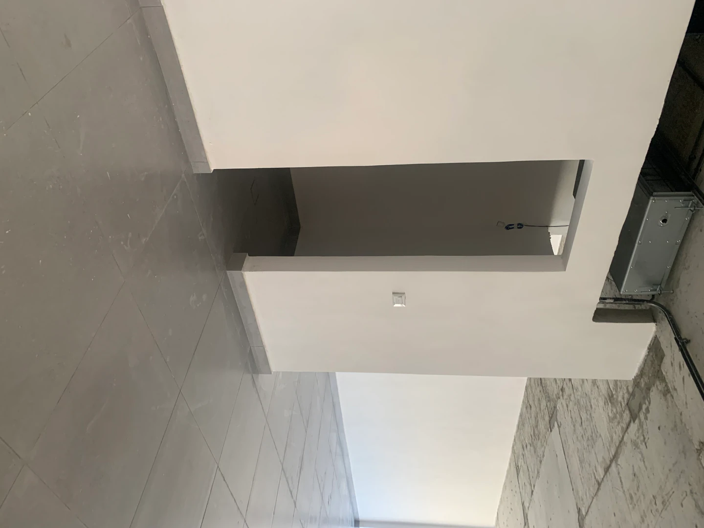 مكتب/تجاري في وادي صقرة، مقابل البنك العربي - 167,700 دأ - صورة 1