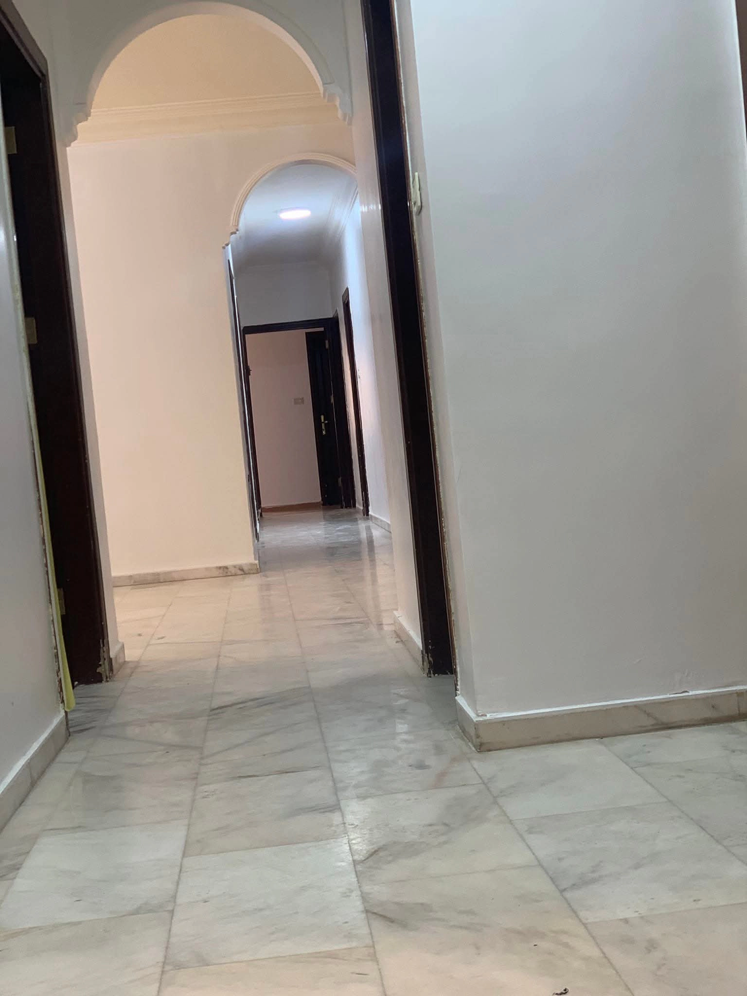 شقة في ش عبد الحميد العراجنه - 55,000 دأ - صورة 1