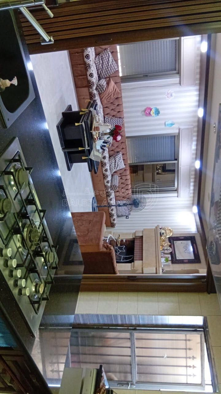مبنى في عمان البنيات بالقرب من طريق الخدمات الرئيسي - 480,000 دأ - صورة 1