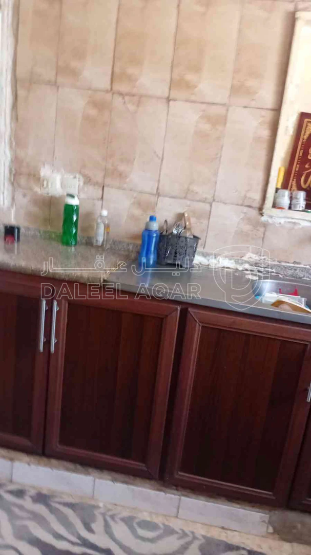 شقة في شقة للبيع في ماركا الإسكان   السعر  قابل للتفاوض  - 15,000 دأ - صورة 1