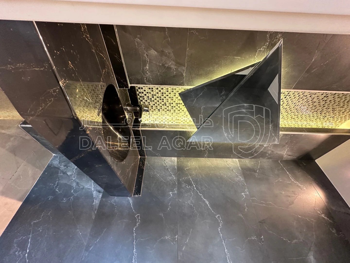 شقة في حجار النوابلسي قرب طريق المطار - 275,000 دأ - صورة 1
