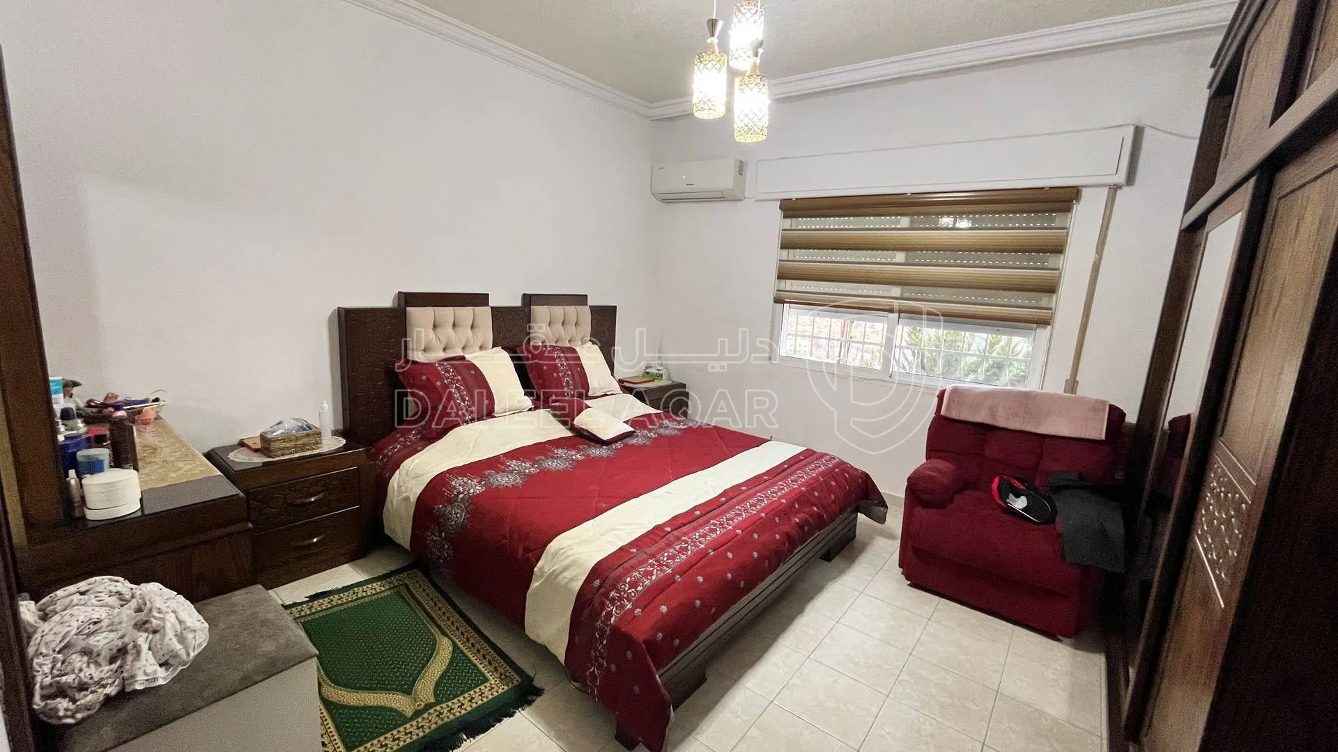 شقة في 🏡 للبيع – شقة بإطلالة ساحرة على وادي الشجرة ومنطقة الدبابنة / السلط – إسكان المهندسين - 65,000 دأ - صورة 1