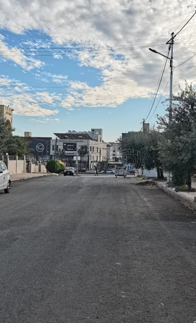أرض في شارع نايف الفايز  - 450,000 دأ - صورة 1