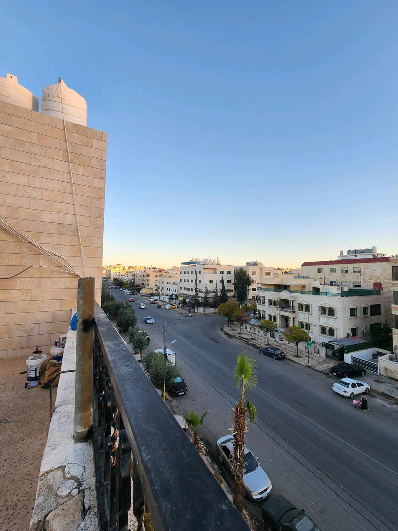 شقة في شقة طابقية للبيع بسعر مغري جدا  - 35,000 دأ - صورة 1