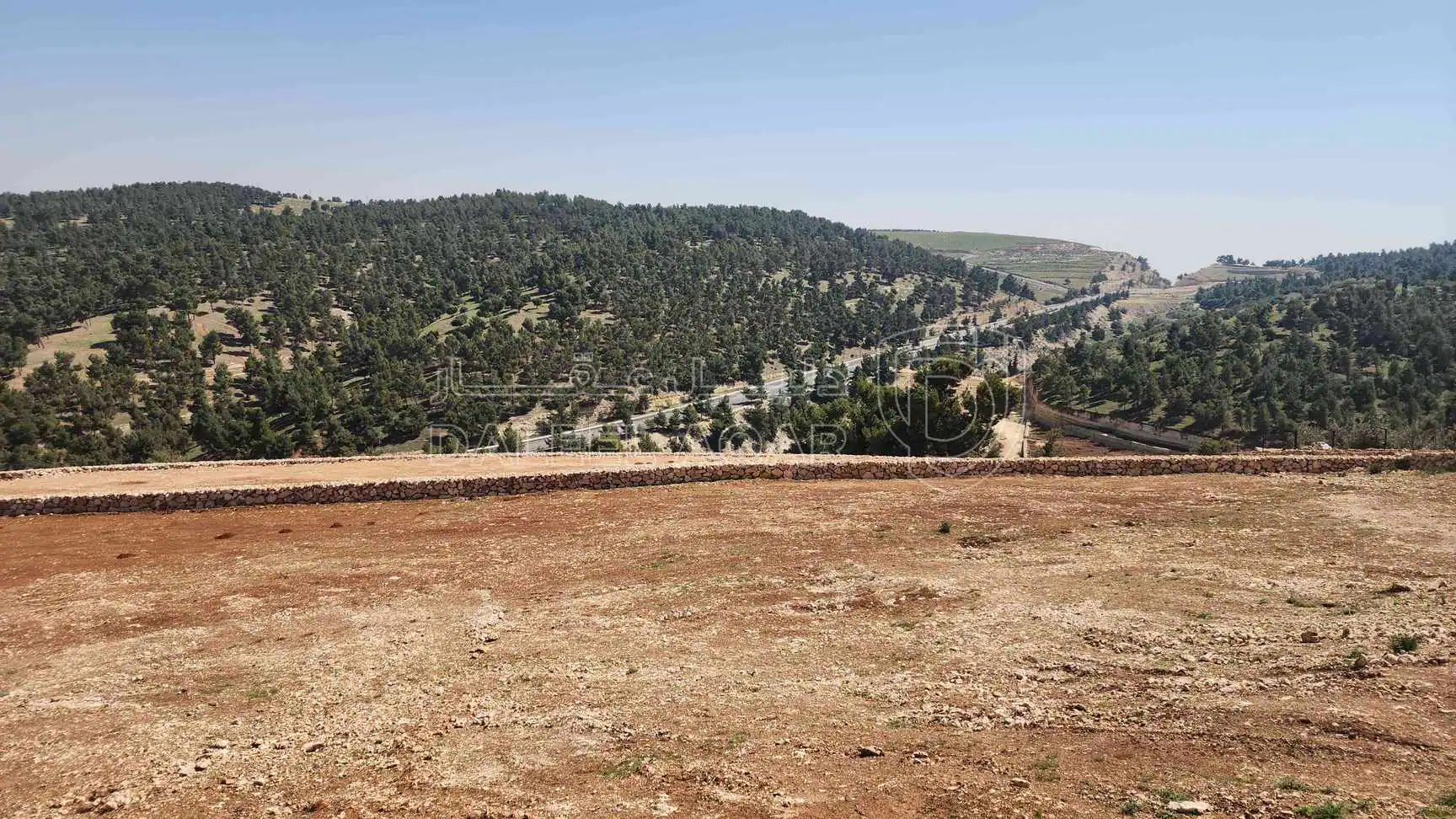 أرض في اتوستراد اربد عمان - 60,000 دأ - صورة 1