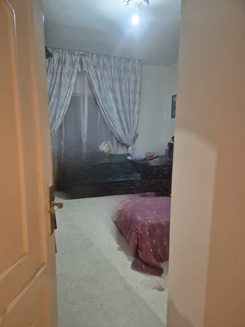 شقة في عبدون شارع إبراهيم الحاج حسن - 180,000 دأ - صورة 1