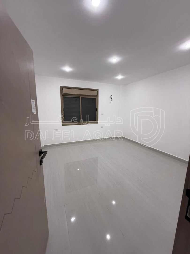 شقة في الزرقاء الجديدة - البتراوي - حي ارسلان - 68,000 دأ - صورة 1