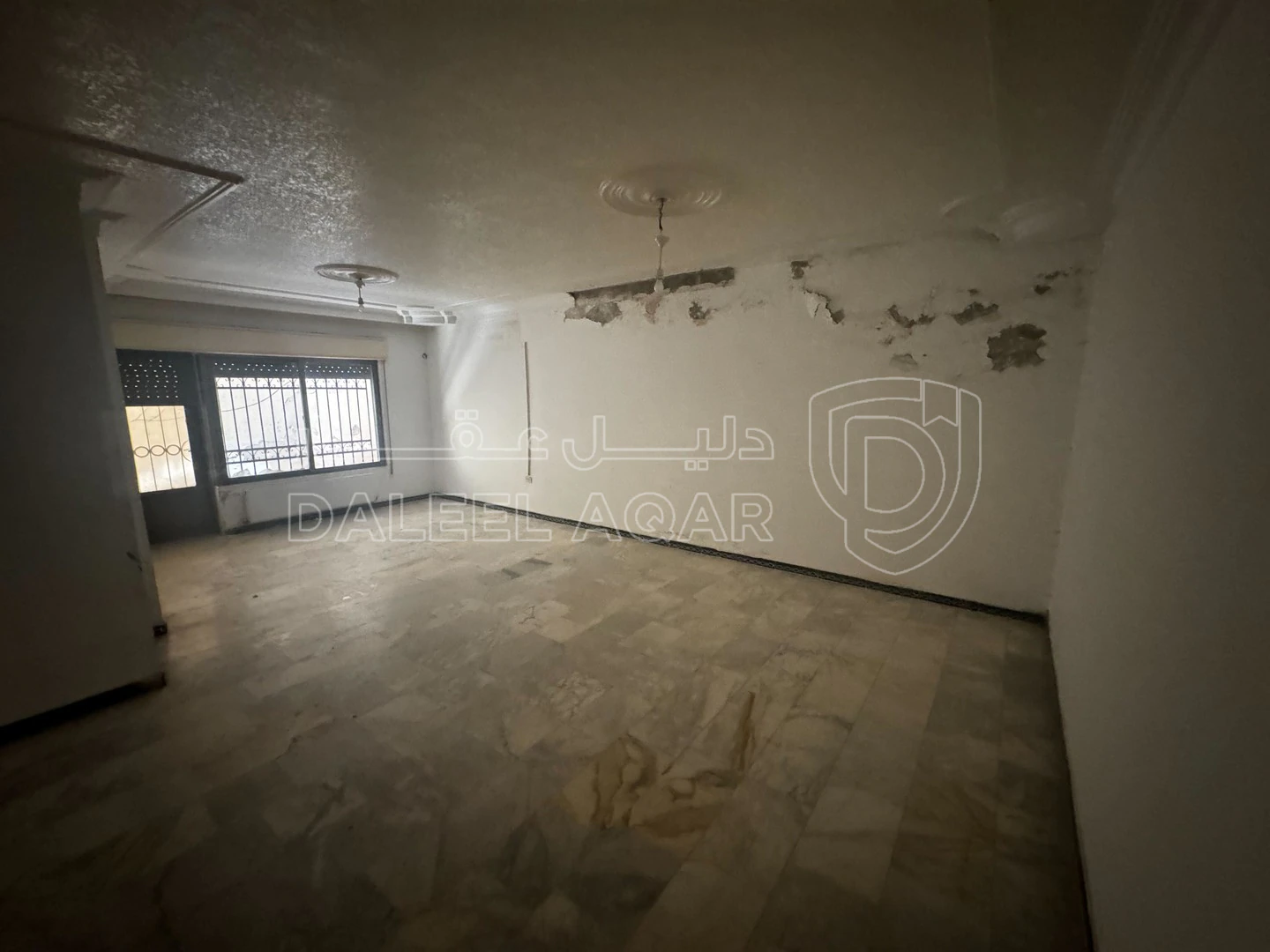 شقة في Suweileh - 90,000 دأ - صورة 1