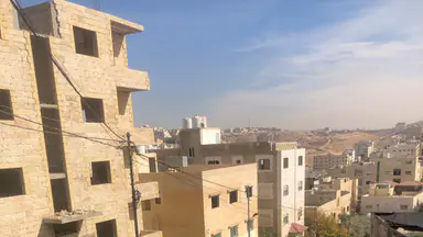 مبنى في عماره بحاجة للتشطيب بسعر جدا منخفض - 170,000 دأ - صورة NaN