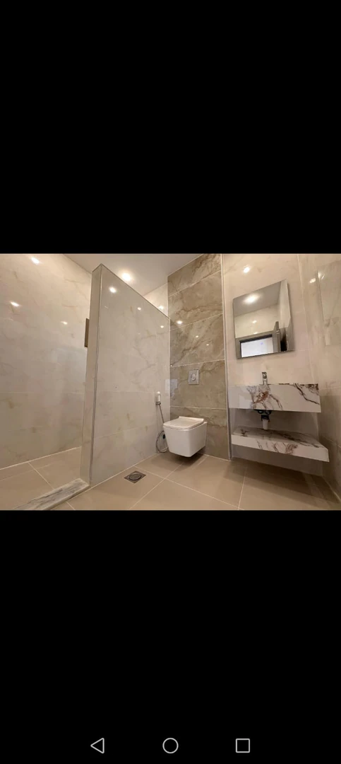 شقة في بالقرب من مديرية شؤون الأفراد - 160,000 دأ - صورة 1