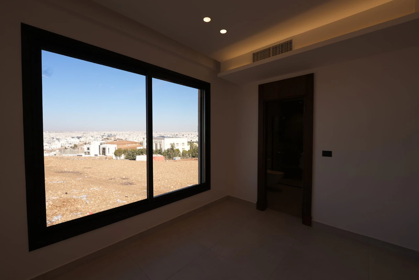 شقة في الظهير - 275,000 دأ - صورة 1