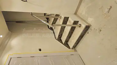 شقة في الجبيهه ام زويتينه دوبلكس درج داخلي اخير مع روف  - 135,000 دأ - صورة NaN