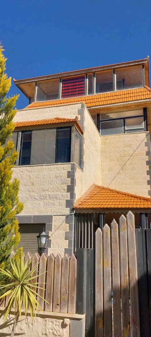 مبنى في الكرك، المرج،  طليسا مقابل أكاديمية إيزي روبوت كت  - 95,000 دأ - صورة 1