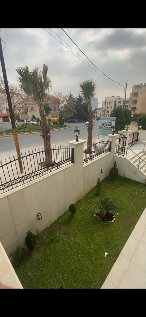 شقة في الرابية - قرب مدارس المعمدانية - 480,000 دأ - صورة 1