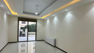 شقة - قرب مسجد عمر بن الخطاب - 69000 دأ