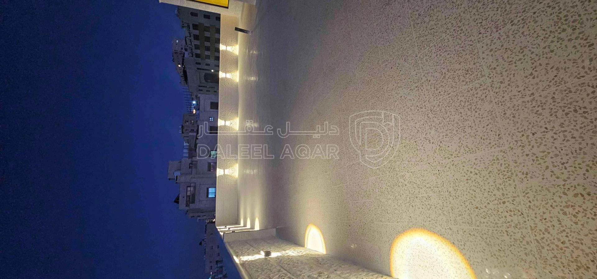 شقة في الجبيهه ام زويتينه دوبلكس درج داخلي اخير مع روف - 135,000 دأ - صورة 1