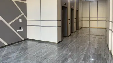 مكتب/تجاري في وادي صقرة، مقابل البنك العربي - 112,200 دأ - صورة NaN