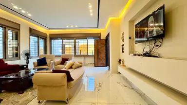 فيلا/منزل في البحاث - 390,000 دأ - صورة NaN