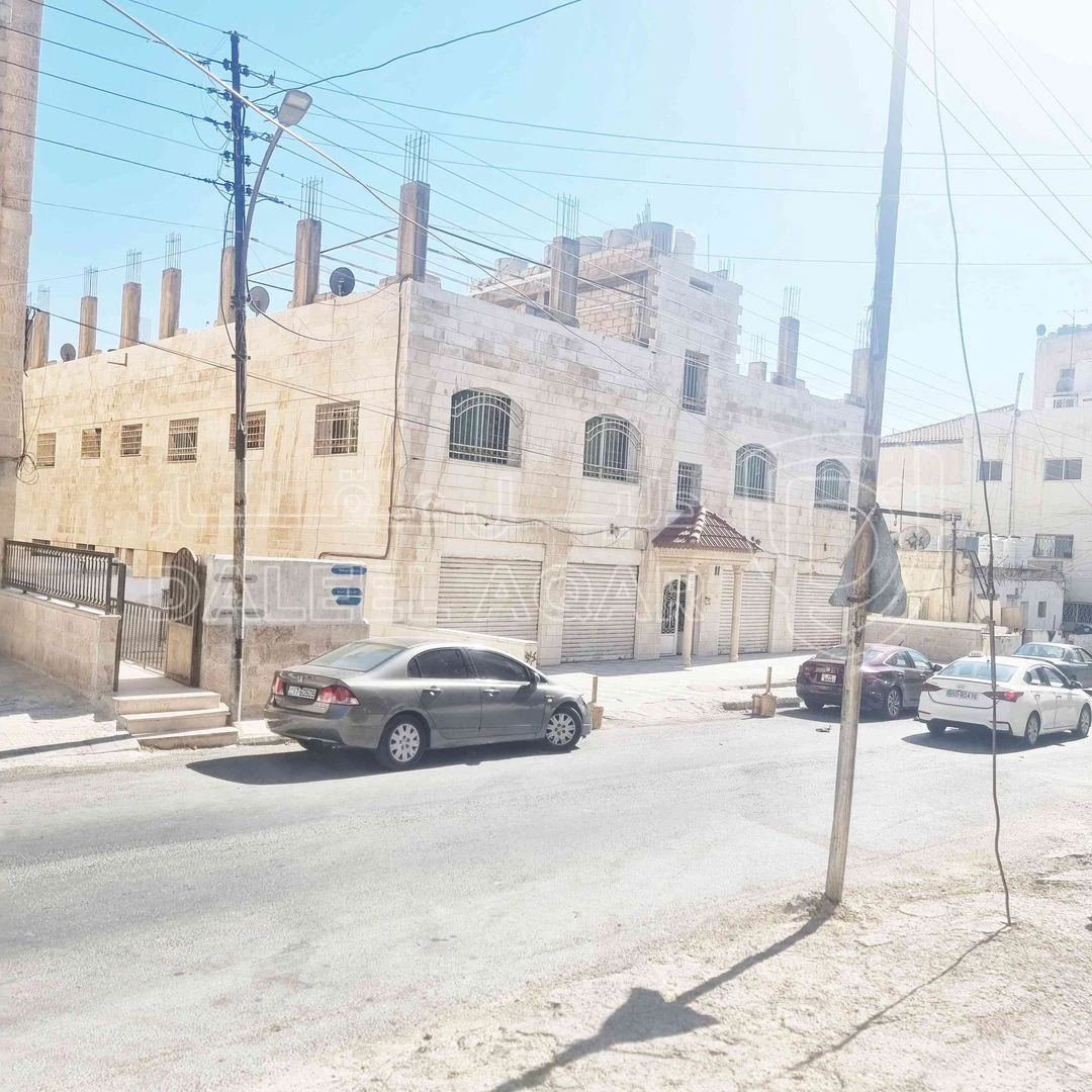 مبنى في عمان جبل عمان الدوار الثاني - 650,000 دأ - صورة 1