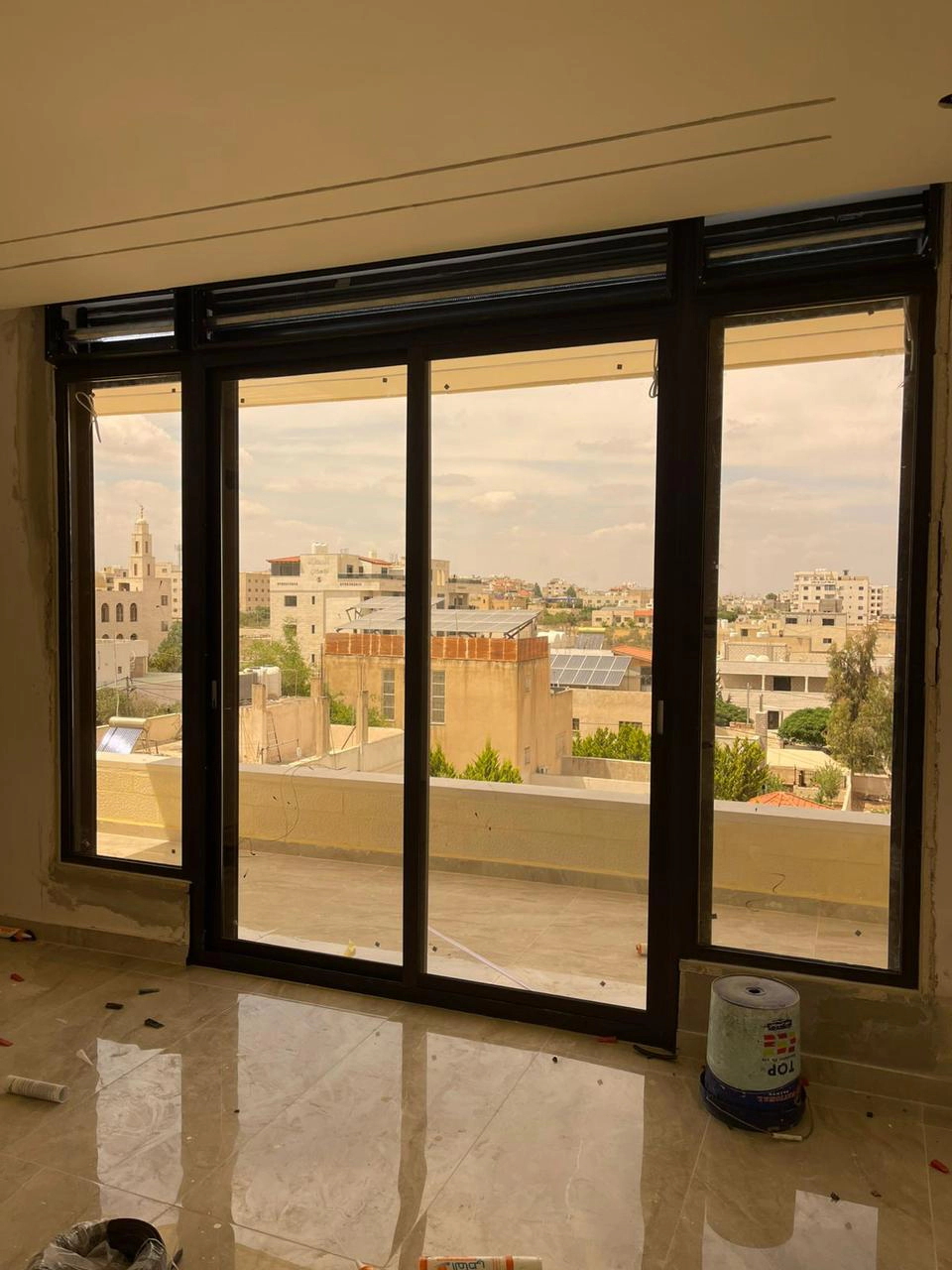 شقة في اربد - شرق دوار الطيارة  - 57,000 دأ - صورة 1
