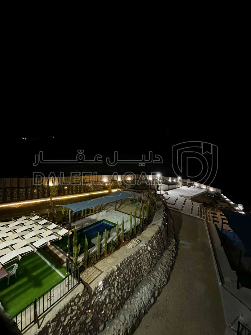 مزرعة/شاليه في مزرعة للبيع في دحل بسعر مغري جدا  - 175,000 دأ - صورة 1