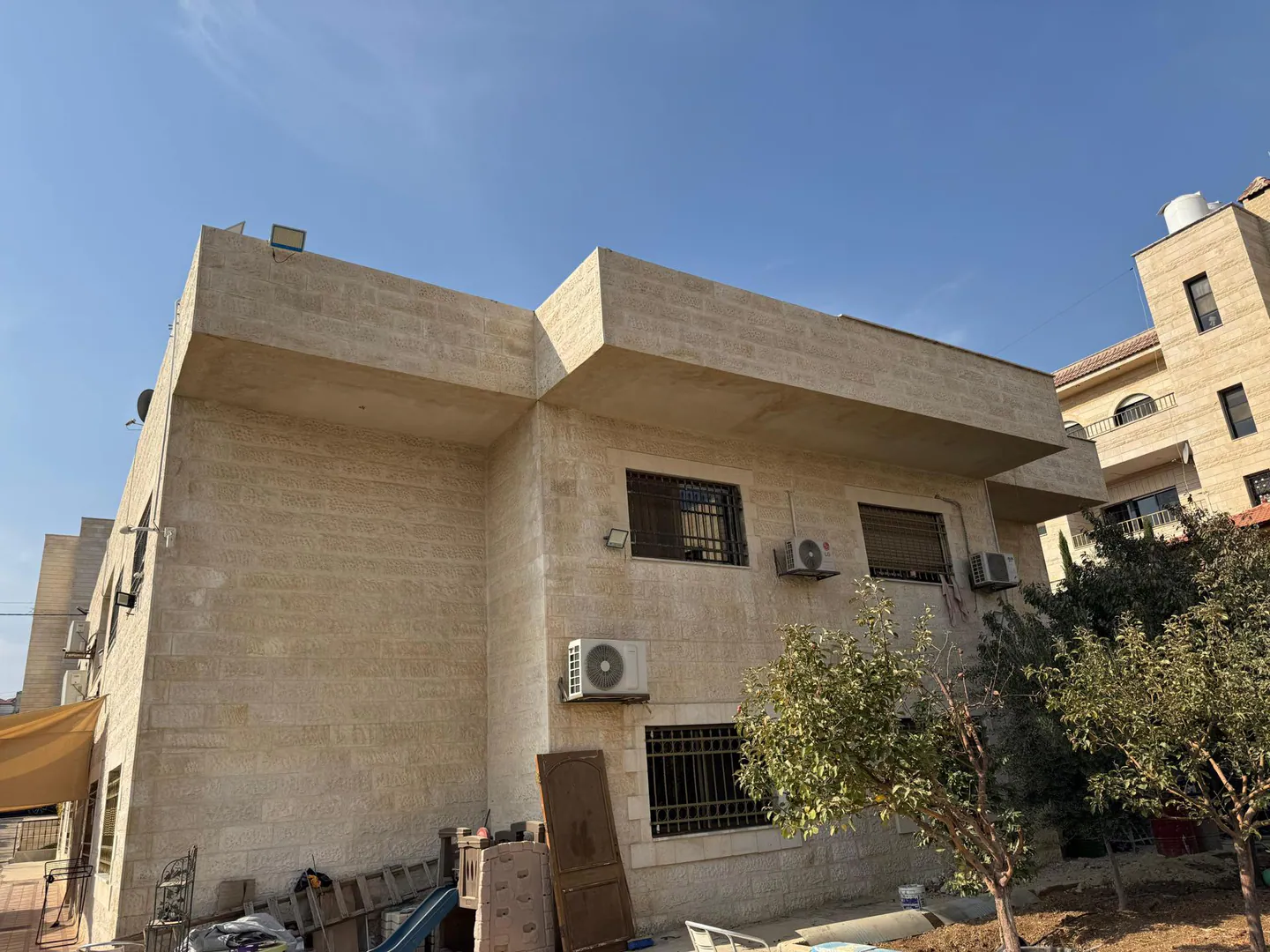 مبنى في عمان - مرج الحمام  - 520,000 دأ - صورة 1