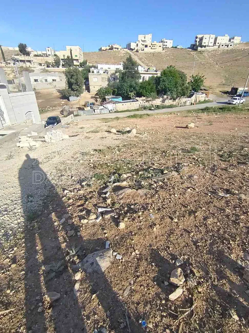 أرض في الزرقاء حي الأحمد قرب سجن بيرين - 15,000 دأ - صورة 1