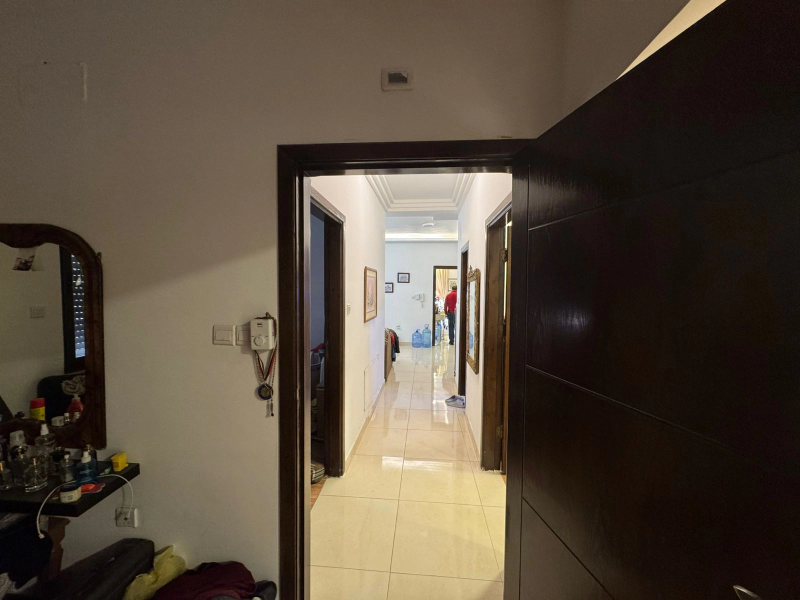 شقة في شارع الفارابي - 68,000 دأ - صورة 1
