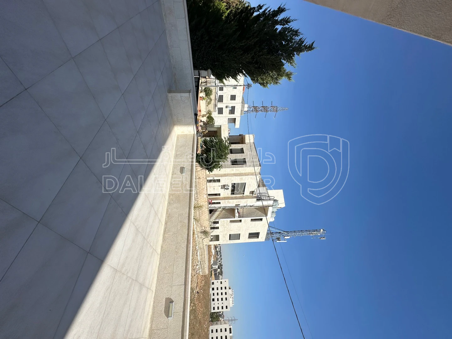 شقة في حجار النوابلسي قرب طريق المطار - 275,000 دأ - صورة 1