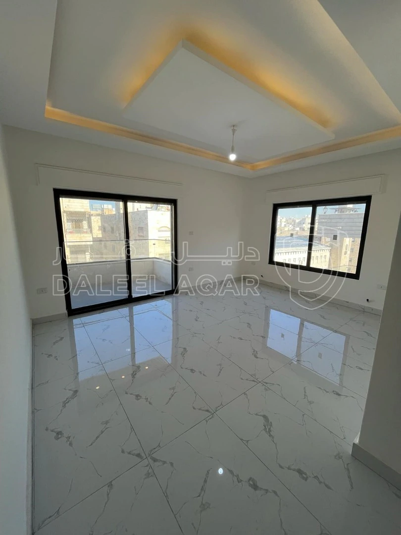 شقة في في ضاحية الياسمين قرب دوار قرقش منطقة راقية  - 75,000 دأ - صورة 1