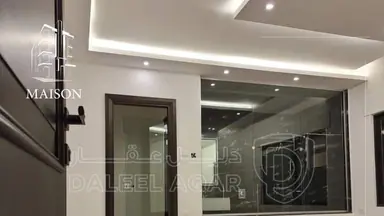 شقة في شقة تشطيب فلل مع تدفئة تحت البلاط في دير غبار - 185,000 دأ - صورة NaN