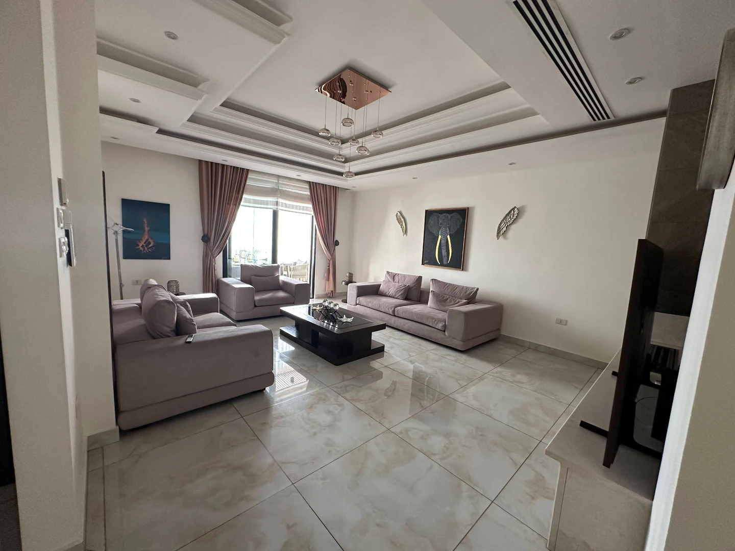 شقة في عمان- ام السماق- شارع العامرة - 325,000 دأ - صورة 1