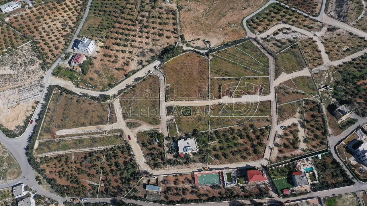 أرض في أرض سكنية للبيع في ناعور- 9 دقائق عن كازية السلام  - 79,000 دأ - صورة 1