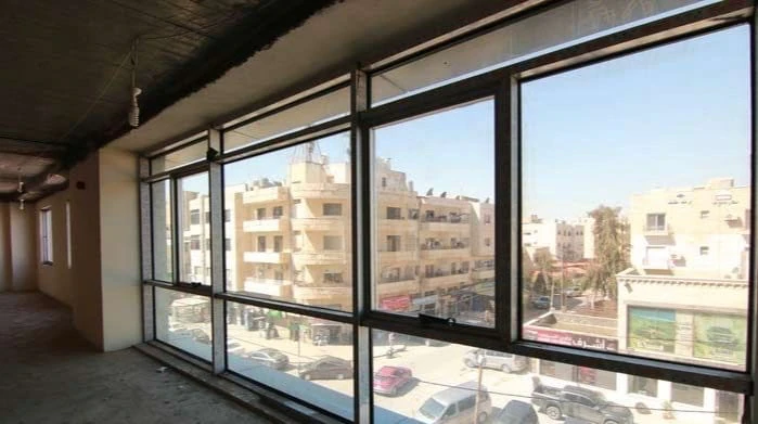 مكتب/تجاري في مجمع الحسيني - بين السابع والثامن - 256,500 دأ - صورة 1