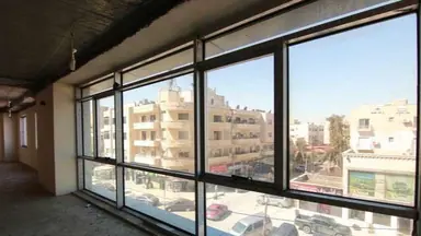 مكتب/تجاري في مجمع الحسيني - بين السابع والثامن - 256,500 دأ - صورة NaN