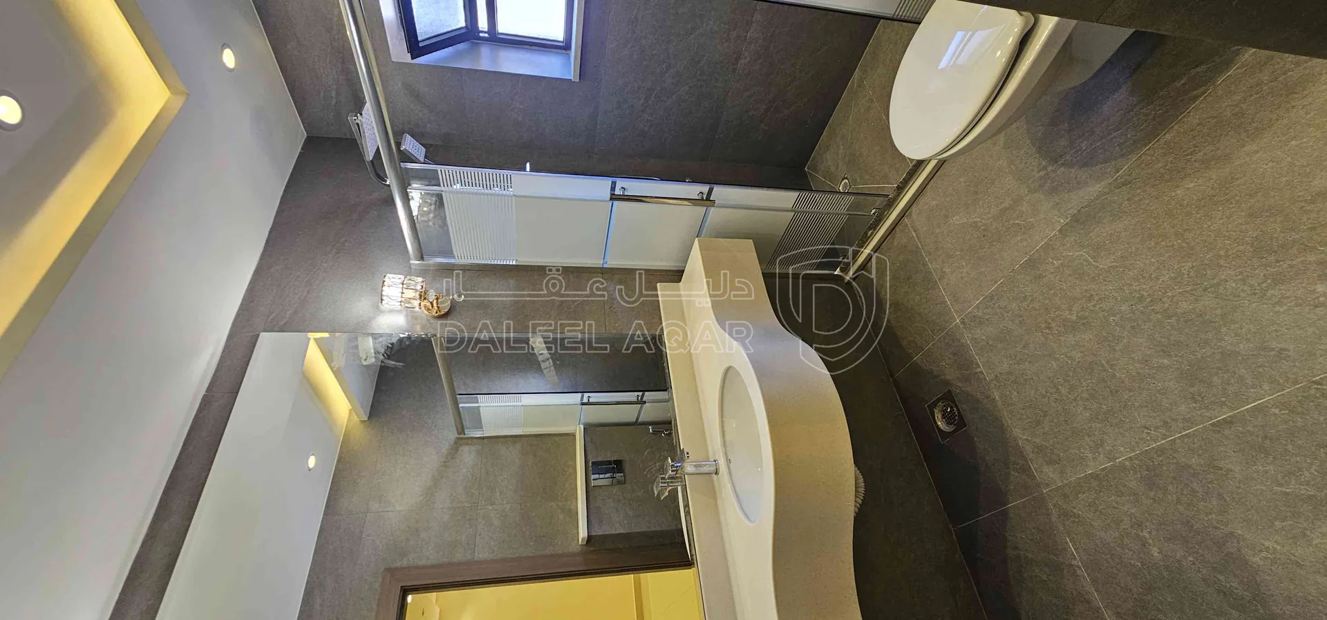 شقة في الجبيهه ام زويتينه دوبلكس درج داخلي اخير مع روف - 135,000 دأ - صورة 1