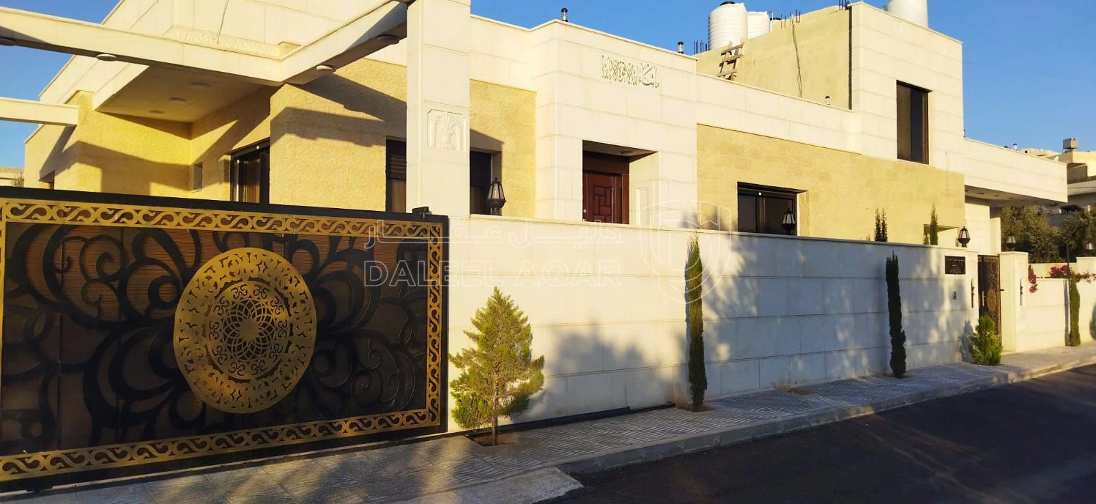 فيلا/منزل في غرب عمان - قرية بلال - 380,000 دأ - صورة 1