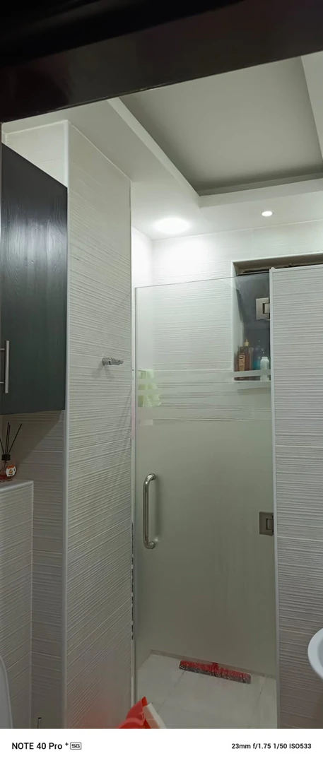 شقة في الحبيهه حي المنصور شارع الاردن - 90,000 دأ - صورة 1