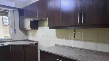 شقة في الزهور بجانب حديقة زها مقابل صابون ضحي إسكان خلف ةدواشتي رقم ٣١ الطابق الثاني - 35,000 دأ - صورة NaN