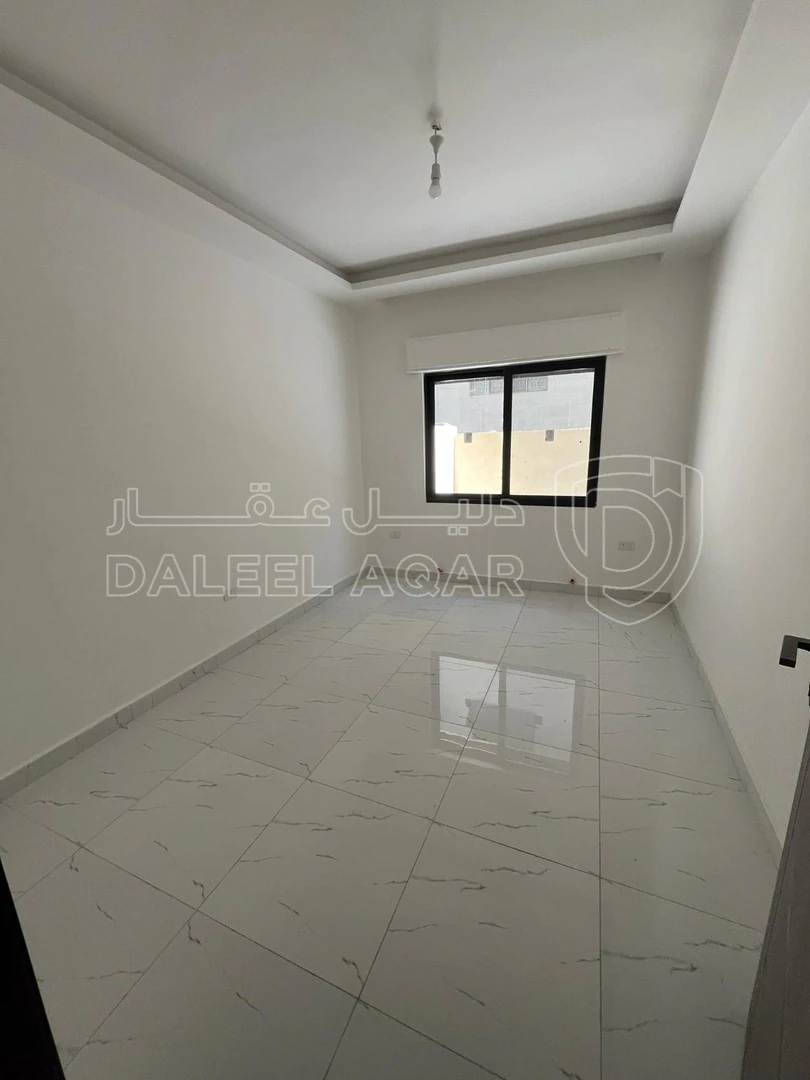 شقة في في ضاحية الياسمين قرب دوار قرقش منطقة راقية  - 75,000 دأ - صورة 1